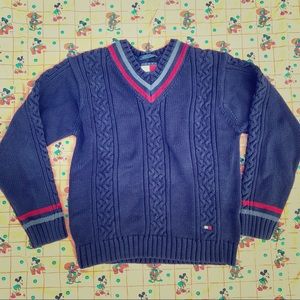 Vintage Men’s Tommy Hilfiger sweater navy blue.